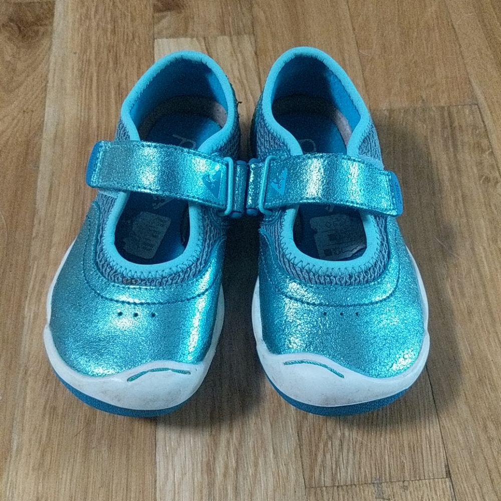 Metallic blue Plae maryjanes